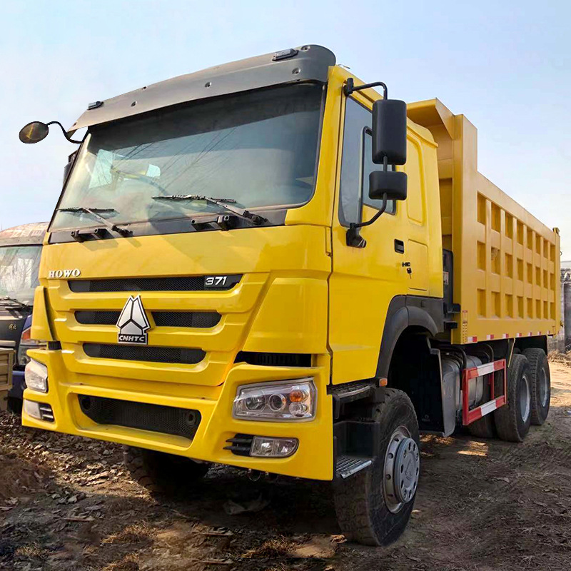 后八轮豪沃翻斗卡车出售 双桥渣土运输车 375马力砂石料自卸车