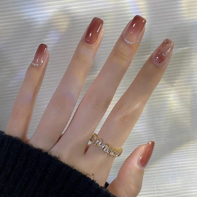 网红美甲穿戴甲渐变焦糖色晕染珍珠闪亮碎片短款练习甲假指甲nail
