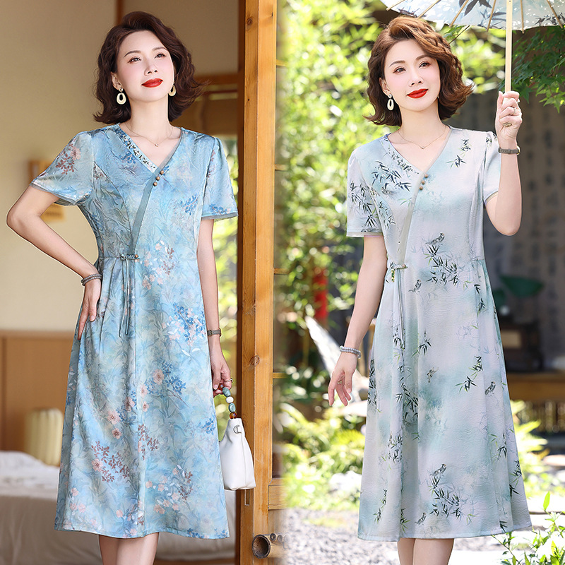 新中式妈妈夏装洋气连衣裙中年女2024新款中老年夏季改良旗袍裙子
