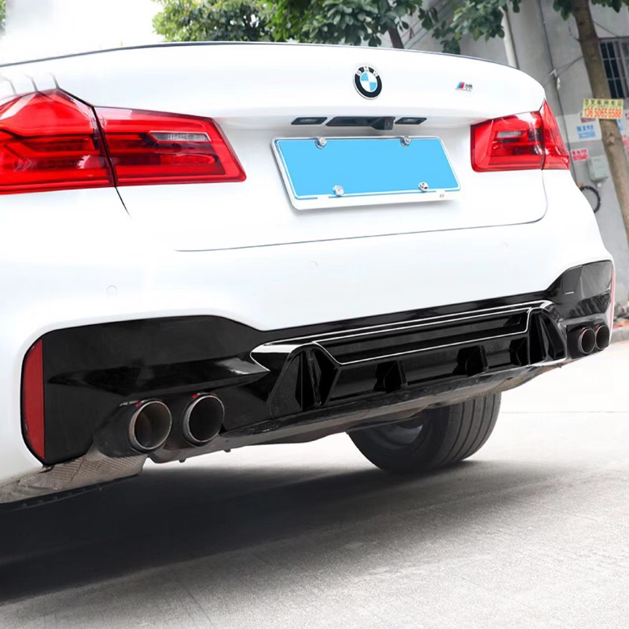 适用于宝马新5系g30g38530li汽车改装m5款竞技版亮黑后唇后扰流板