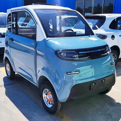 新款两门迷你小电轿 成人家用代步车 全封闭式电动四轮车-阿里巴巴