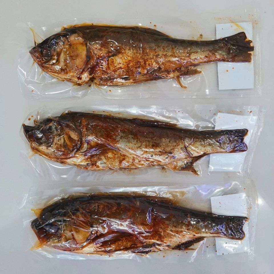 山东名吃东平湖特产五香糟鱼真空即食整条熟鲢鱼袋装罐头500