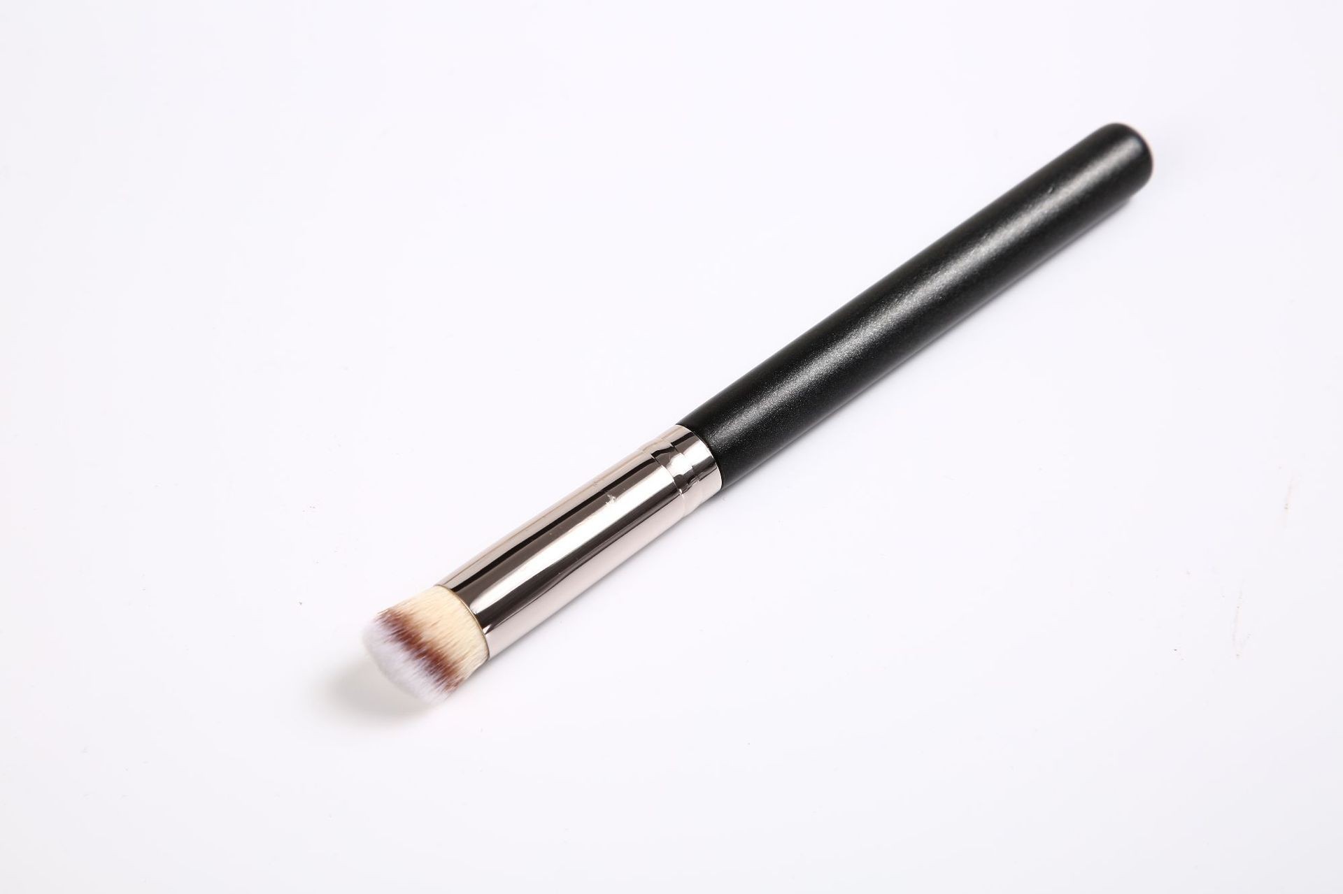 Cangzhou Fine Light Peak Wool Dot Color Brush Animal Hair Soft Hair Blush Brush Makeup Single Brush Makeup Brush Wholesale New