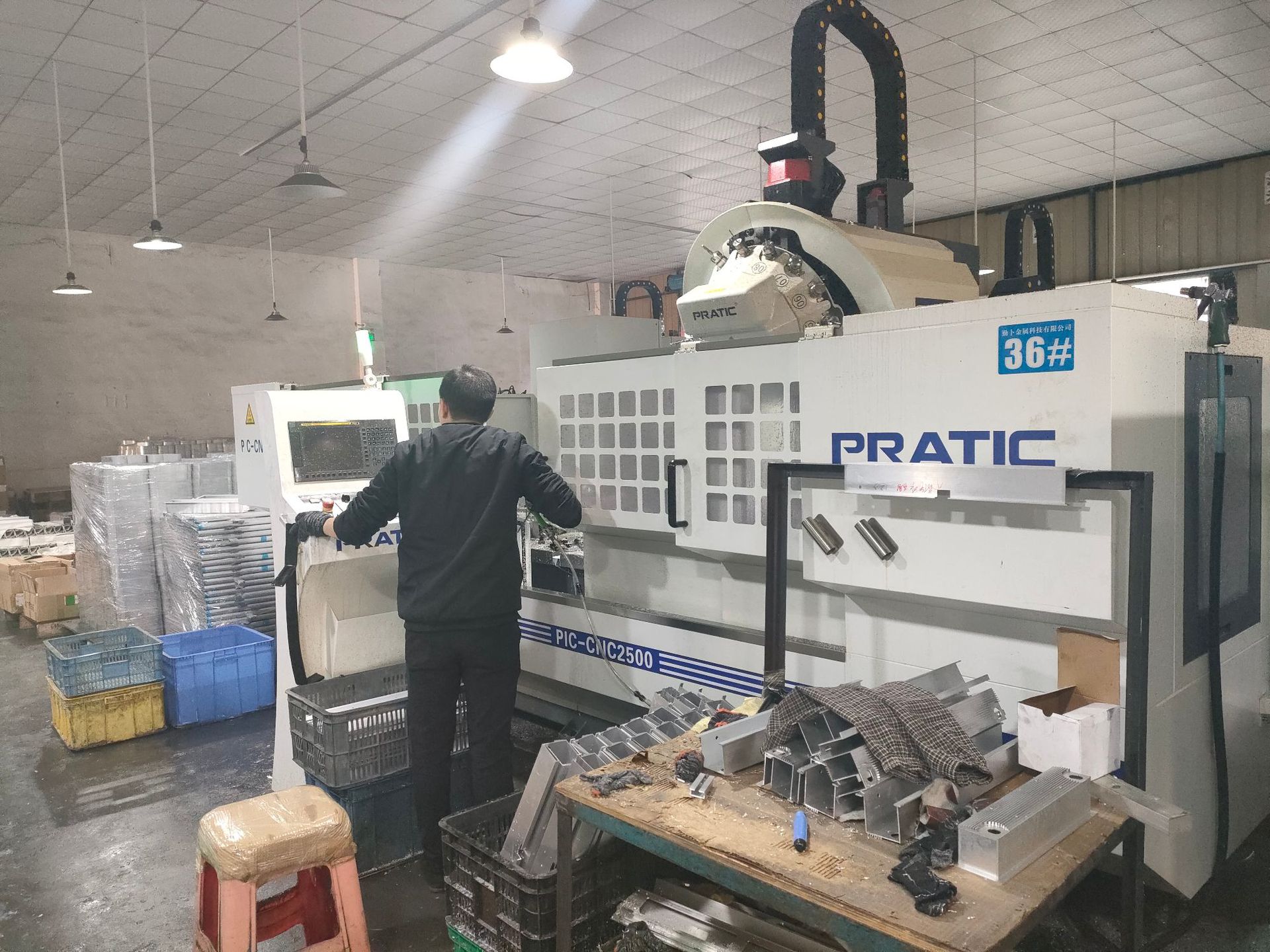 工厂转让二手普拉迪型材加工中心pia-cnc2500日本发那科0imf pius