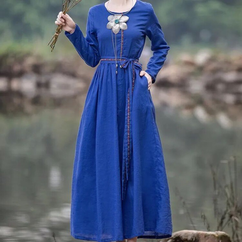 民族风绣花棉麻连衣裙女2023春季新款长裙复古修身显瘦气质长裙