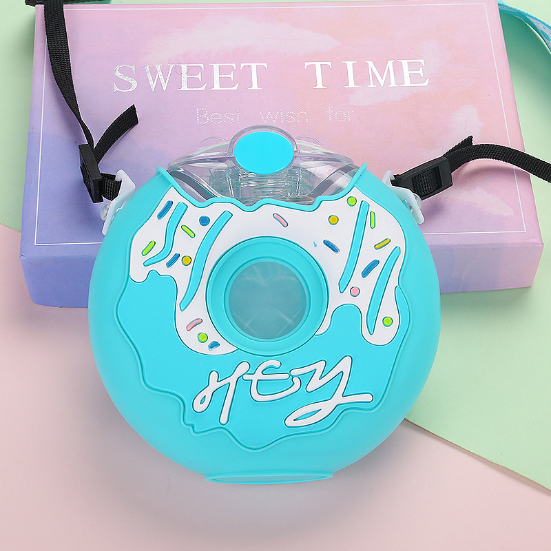 Hot Selling Internet Celebrity Donut Plastic Water Cup Crossbody Kindergarten Children Cartoon Kettle Silicone Case Anti-Fall Wholesale