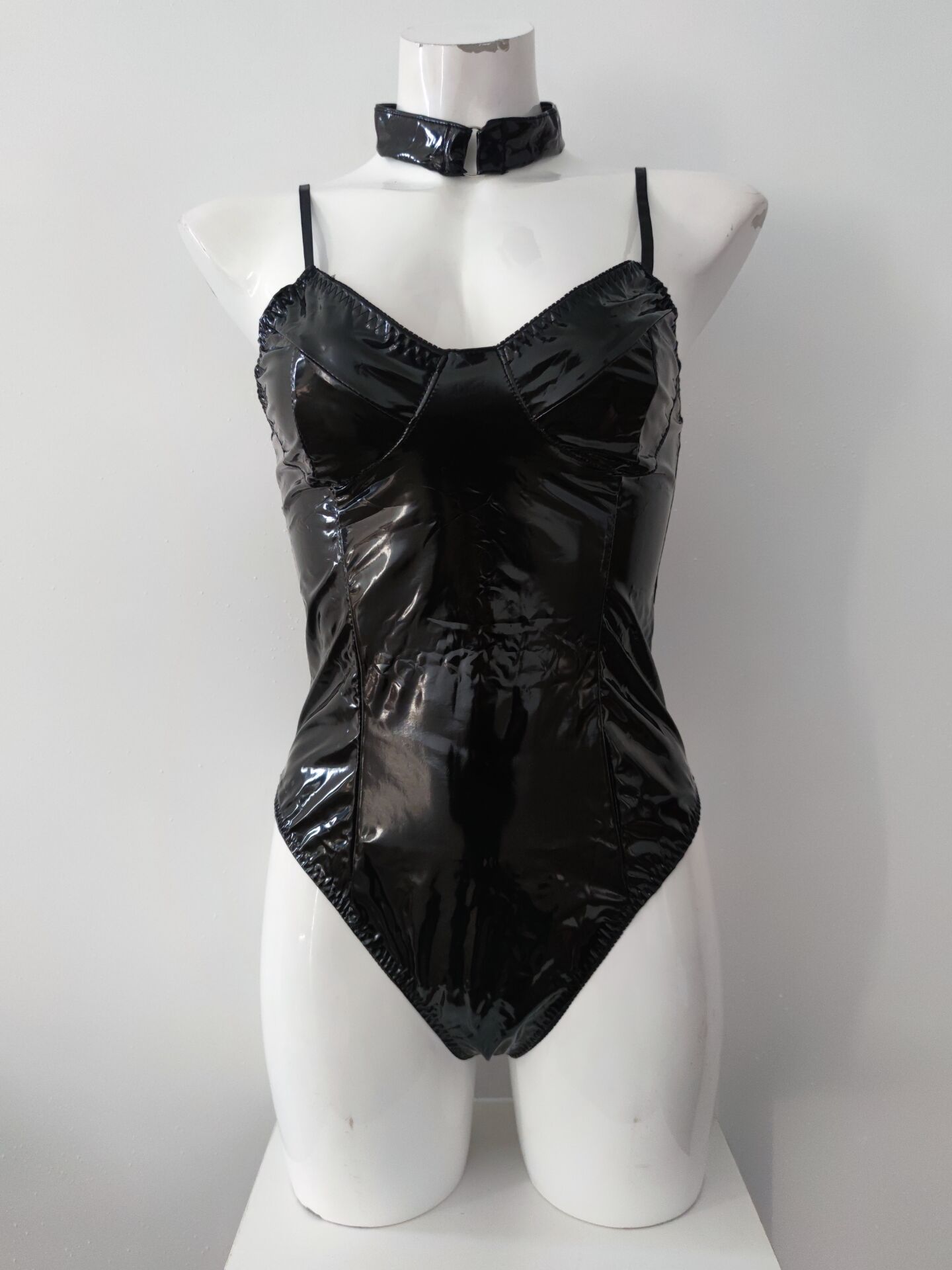 跨境货源 欧美外贸情趣内衣 性感女式吊带连体漆皮游戏装现货批发