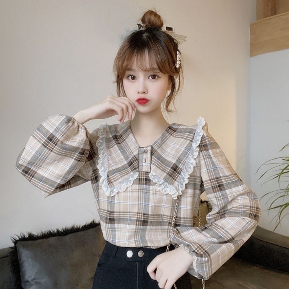 绿色娃娃领娃娃衫