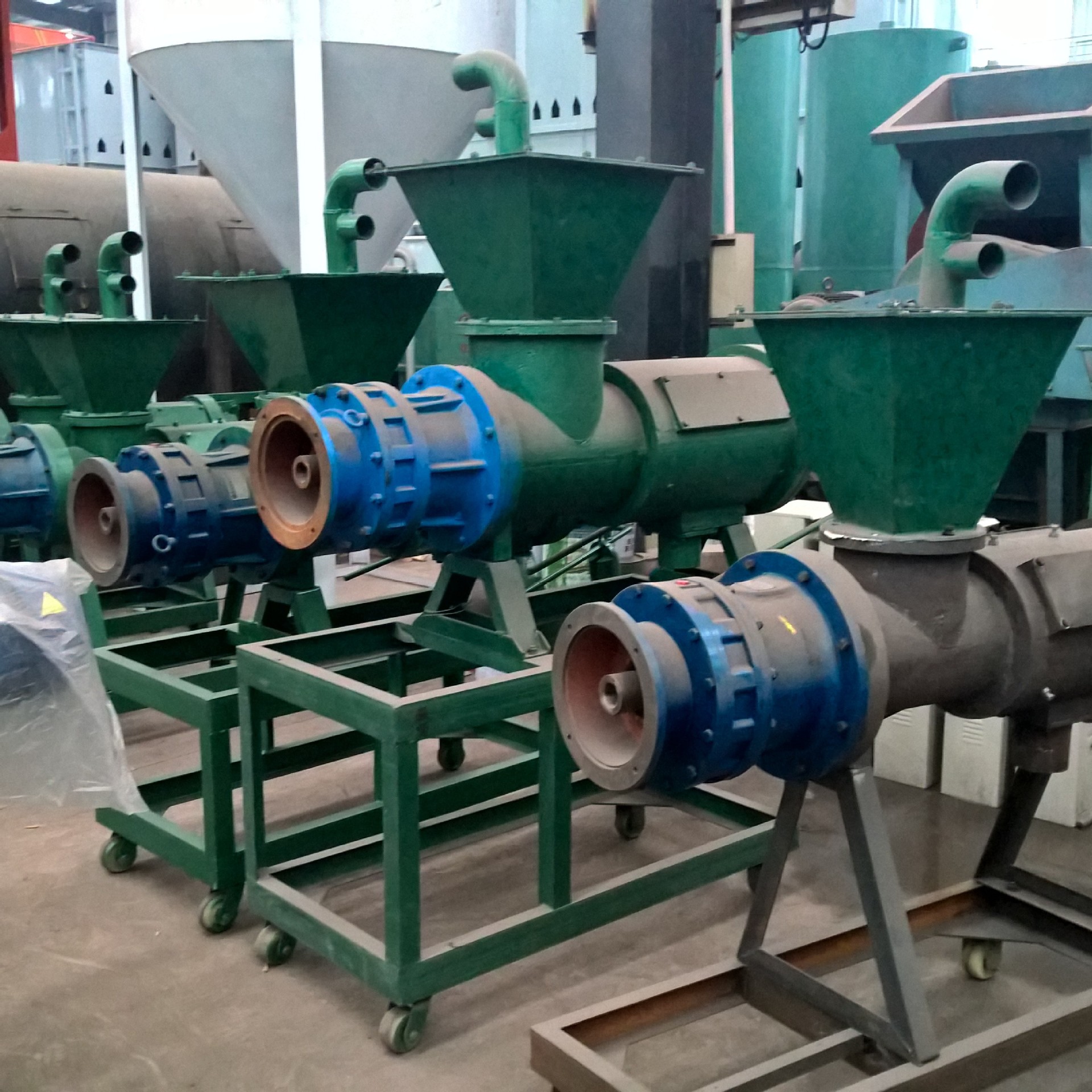 300型螺旋式干湿分离机 肉鸡肉鸭粪便脱水机 固液干湿分离机价格