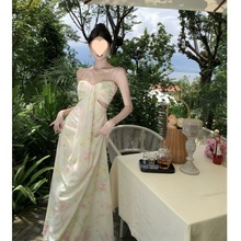 法式碎花连衣裙女夏季新款性感镂空雪纺气质吊带长裙仙女范沙滩裙