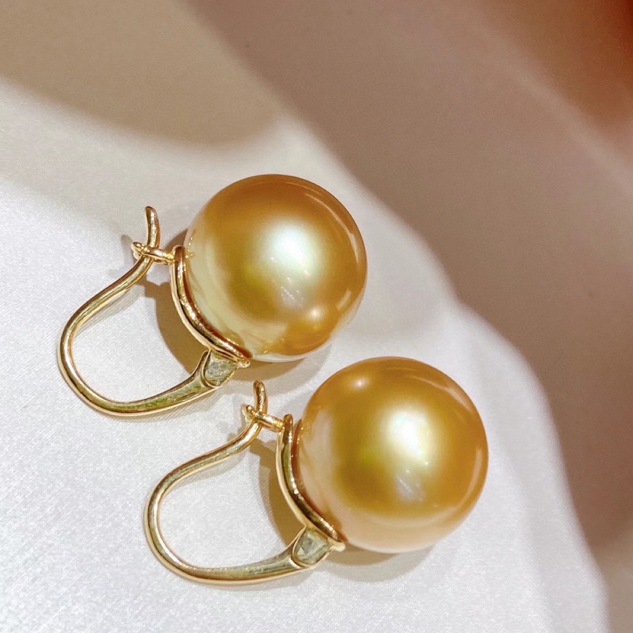g18k金经典水桶珍珠耳环 au750媲美南洋金珍珠耳扣10-11mm正圆