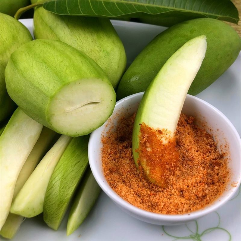 酸脆生芒果现摘现发广西青芒果新鲜生吃酸芒果送辣椒盐酸嘢水果