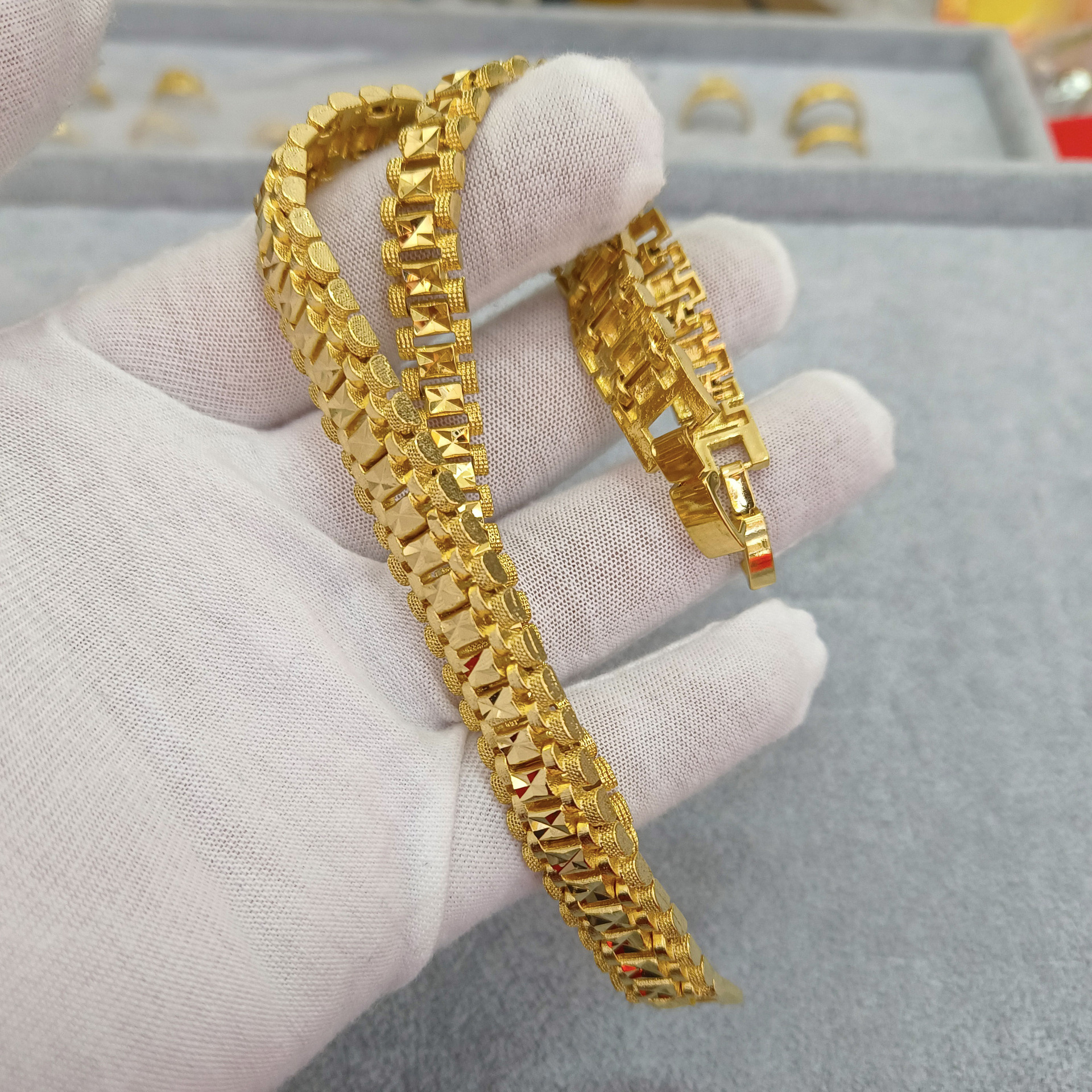 手表带手链男女款 沙金坦克手表链满天星手链女大气情侣手链批发