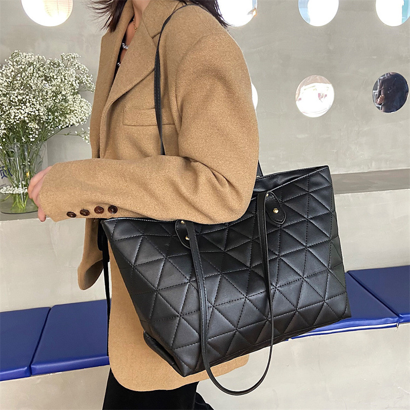 Rhombic Women's Large Capacity Bag Women's 2023 Casual New Fashion Shoulder Bag Casual Simple Underarm Bag