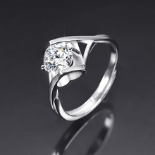 戒指女天使之吻一克拉莫桑石厂家直销创意新品代发铜手饰戒指女