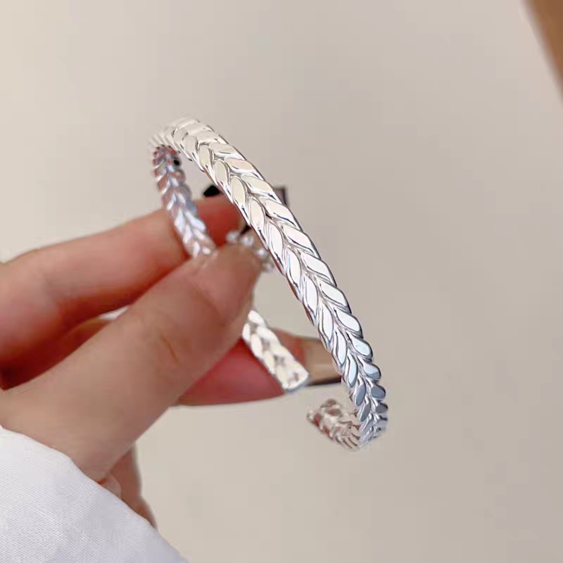 Tik Tok Live Stream White Copper Silver Plated Open Wheat Bracelet Light Luxury Minority Design Panicle Safe Adjustable Female Bracelet