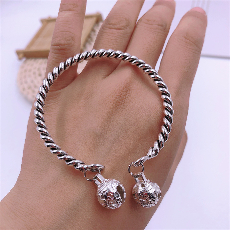 新品网红一步一想麻花铃铛手镯一步一响仿古银色宫铃手镯女生手链