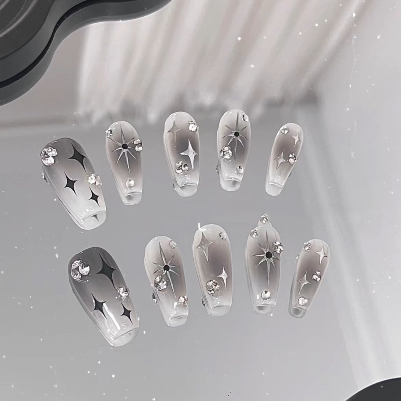 手工穿戴甲冷淡粉灰色金属四芒星奶奶灰星星美甲未来感甲果冻胶