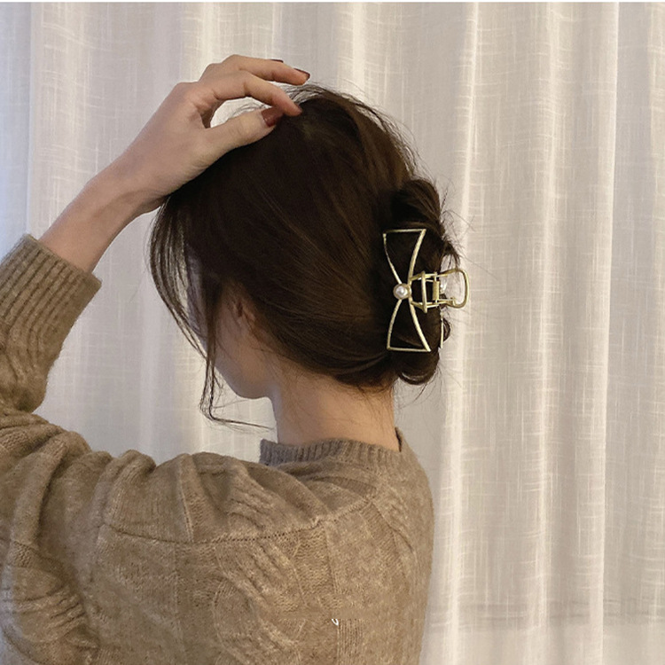 金属抓夹韩国半扎发顶夹优雅气质发夹后脑勺大号日系珍珠鲨鱼夹女