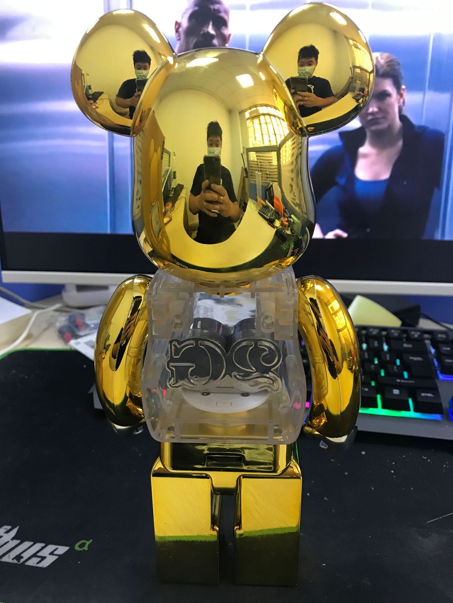 bearbrick发光黑色2g暴力熊积木熊网红手办公仔彩盒电池款400%