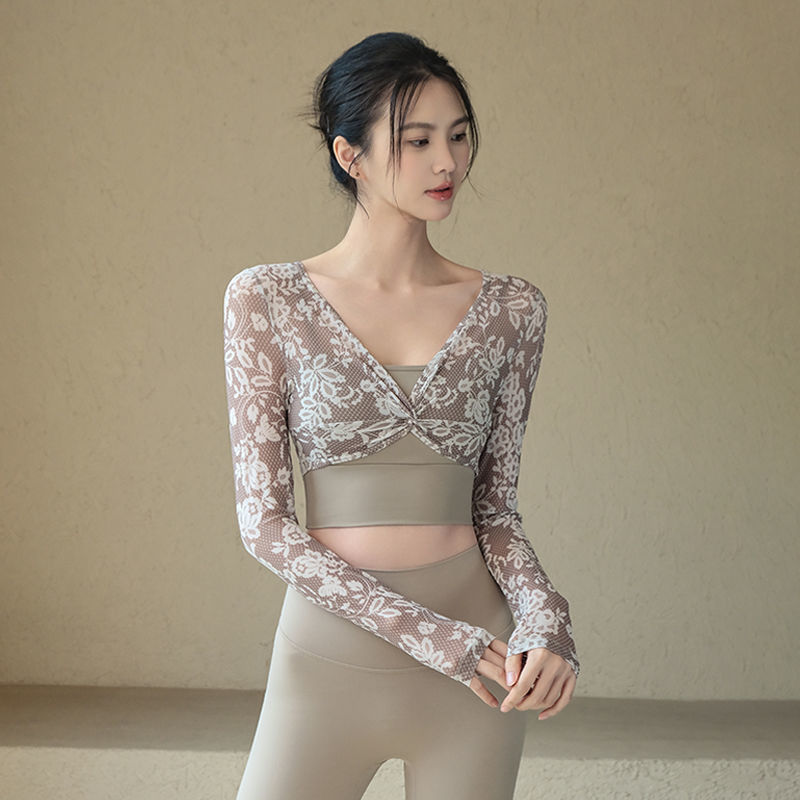 带胸垫瑜珈服女长袖T恤假两件性感修身运动上衣普拉提训练健身服