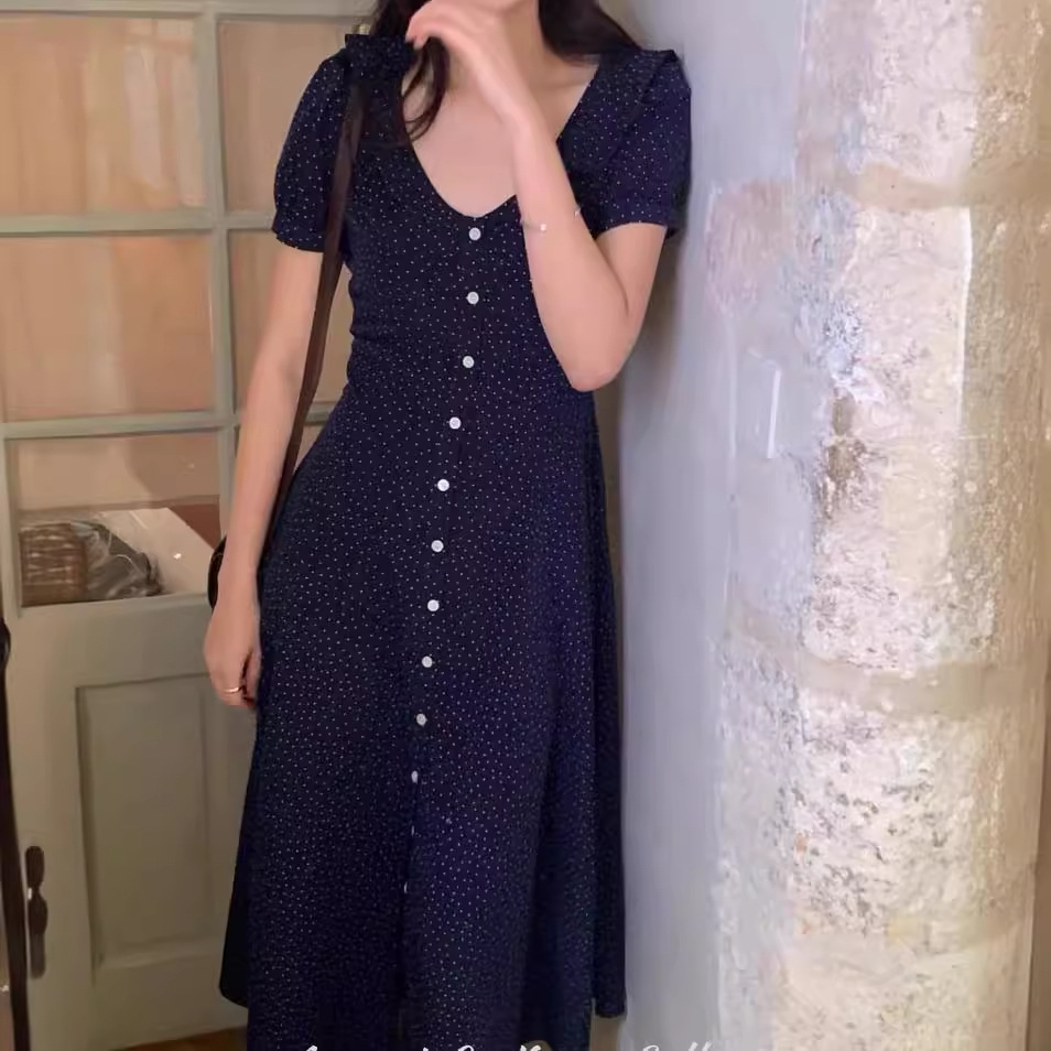 【预售】2024年夏新品韩国东大门复古系扣波点长款连衣裙op11838