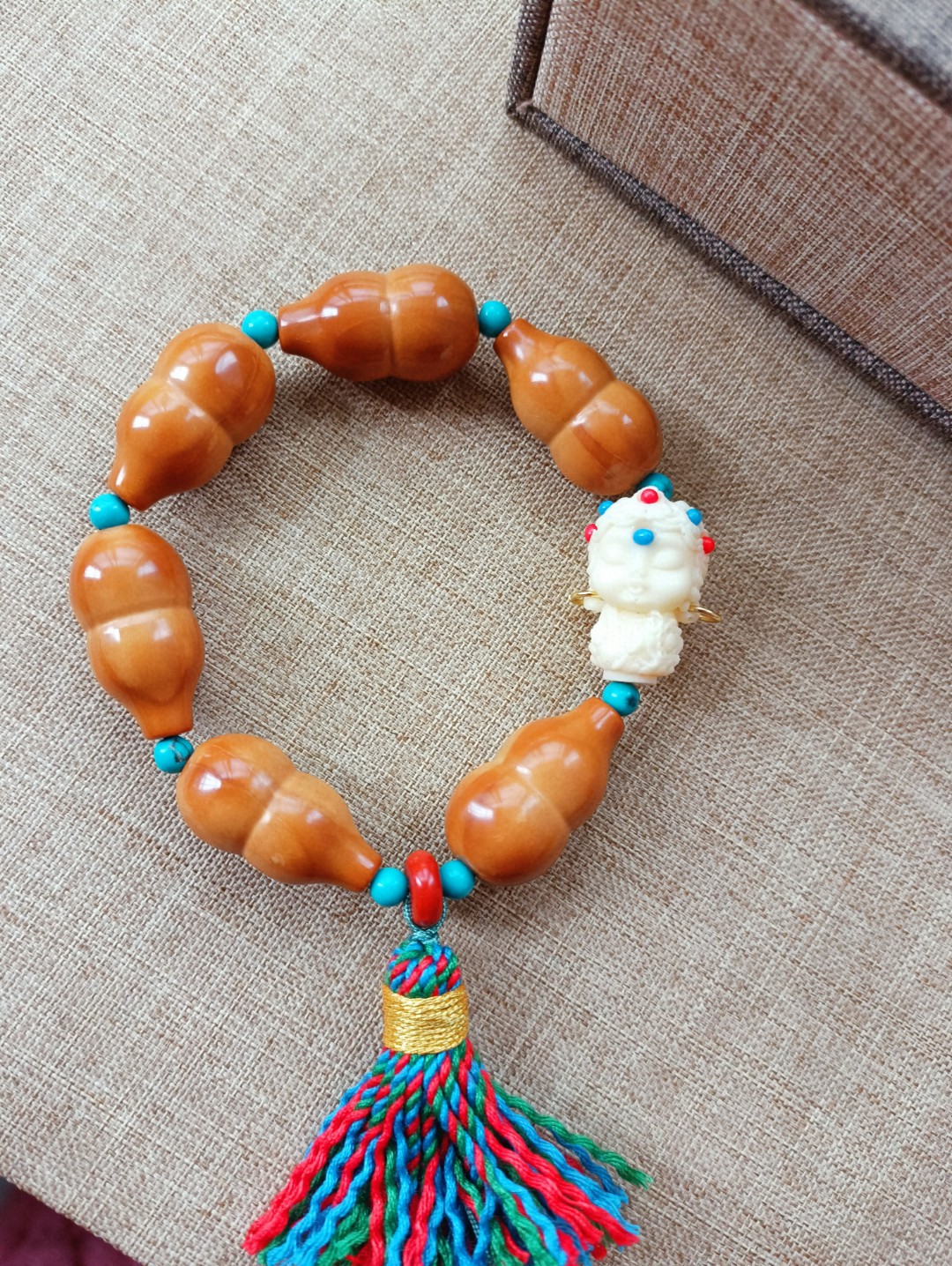 新款设计橄榄核葫芦手串搭配象牙果度母菱镁矿隔珠棉绳流苏文玩