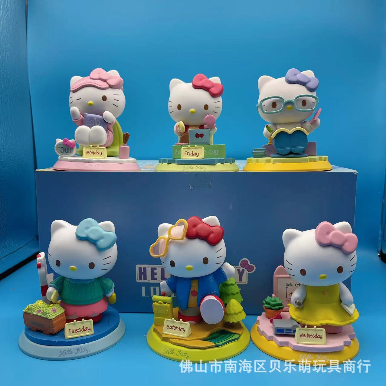 外贸新款hello kitty盲盒 凯蒂猫潮玩上班族摆件手办小公仔玩具