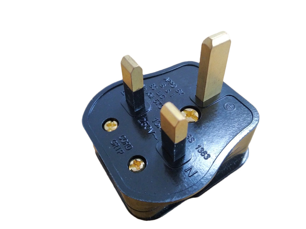 英标英国英规英式 13a电木胶木pc墙壁开关插座黑色插头 13a plug