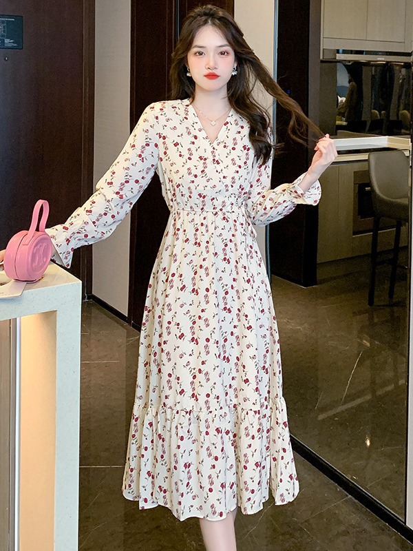 2024 Spring and Autumn New Women's Floral Dress Gentle Super Fairy Waist Trimming Slimming Temperament Overknee Long Dress Women Clothes