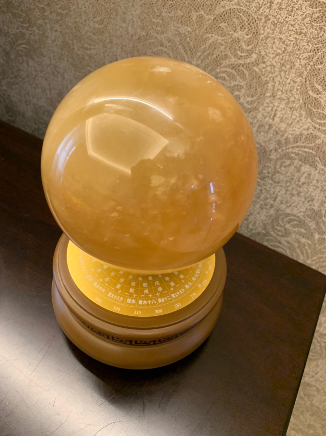 天然玉水晶球聚宝盆摆件风水球招财旋转运黄红色客厅酒柜开业礼品