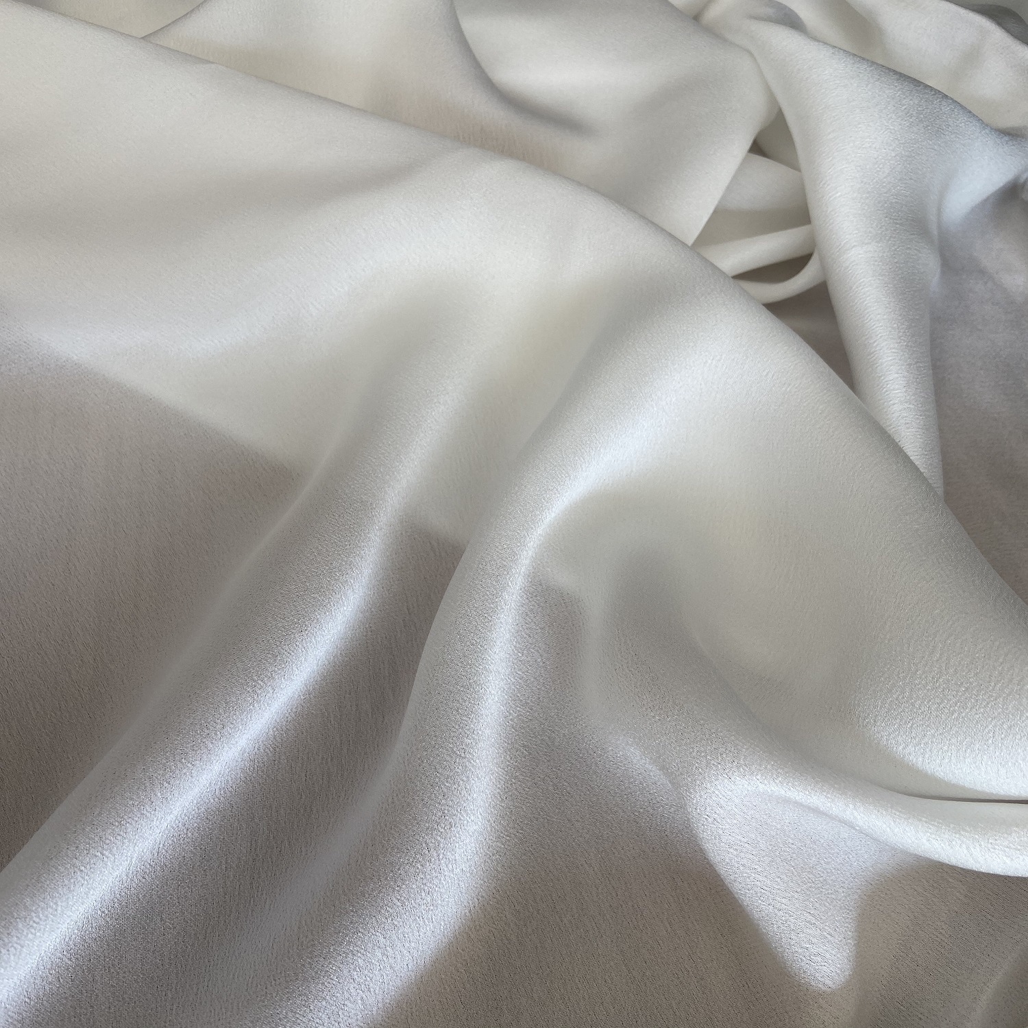 优惠新品真丝面料16mm真丝乔其缎桑蚕丝绉缎珍珠缎衬衫裙子围巾