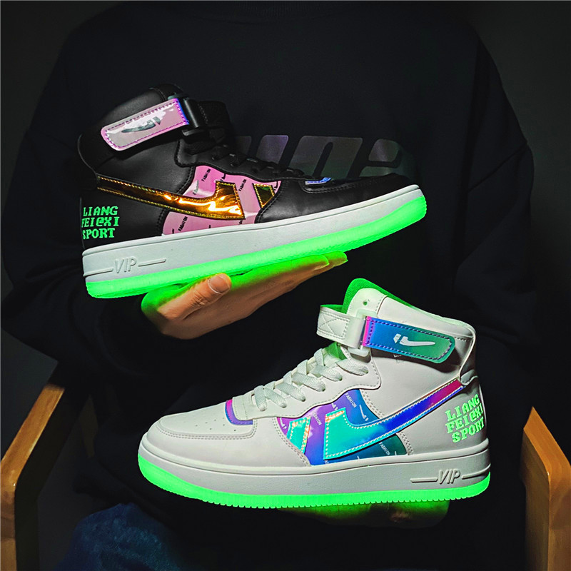 夜光男鞋2021春季新款aj潮流百搭空军一号高帮板鞋青少年发光潮鞋