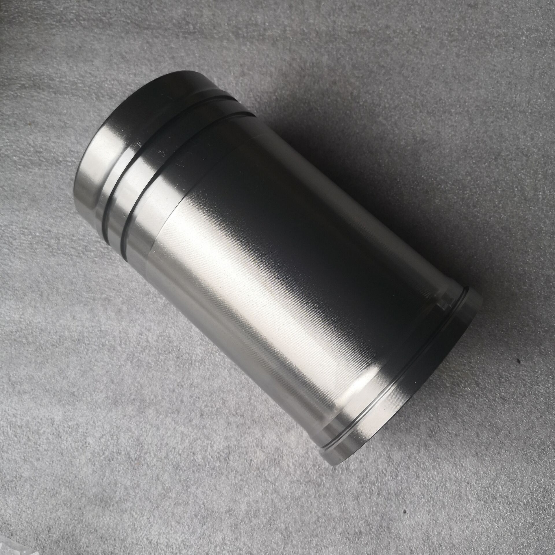 东风发动机气缸套适用于康明斯/东风/发动机缸套490b-01005