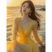黄色雪纺连衣裙春装女2024年新款女海边度假仙法式遮肚子长裙子