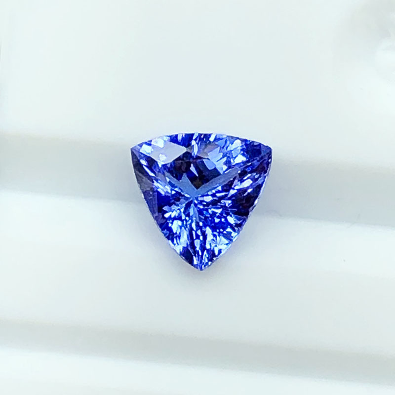 坦桑尼亚天然坦桑石 三角形戒面 裸石 彩色宝石 首饰成品设计镶嵌