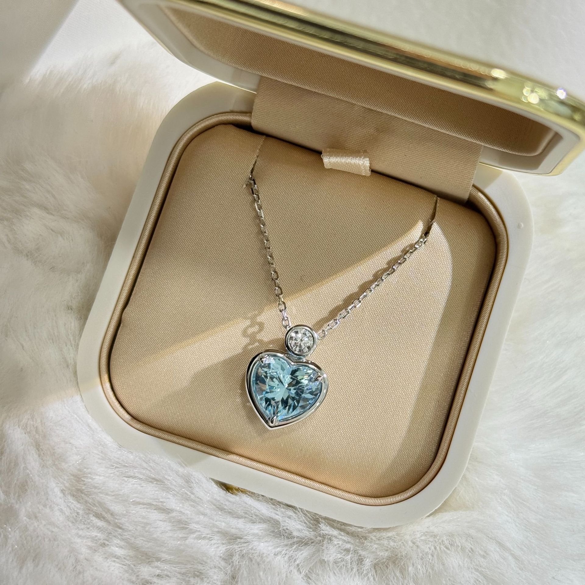 2克拉爱心海蓝宝项链石海洋之心钻石天蓝钻轻奢纯银925爱心项链