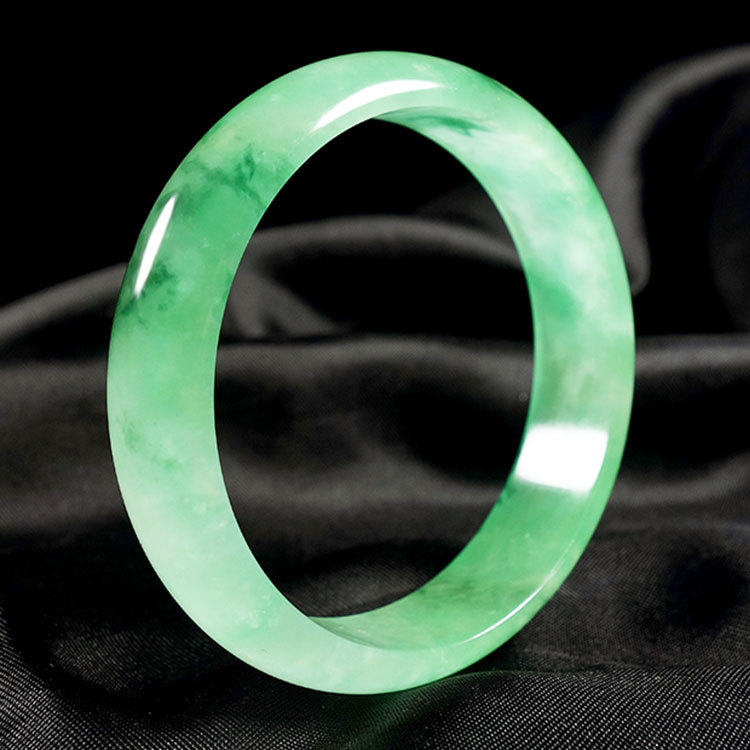 翡翠飘花手镯 阳春绿缅甸玉翡翠玉镯女款淡绿色冰透翡翠玉石手镯