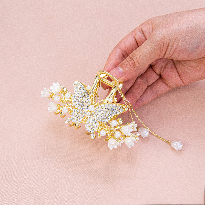 爆款蝴蝶铃兰花流苏发夹 个性高档时尚气质大号鲨鱼夹抓夹 发饰女