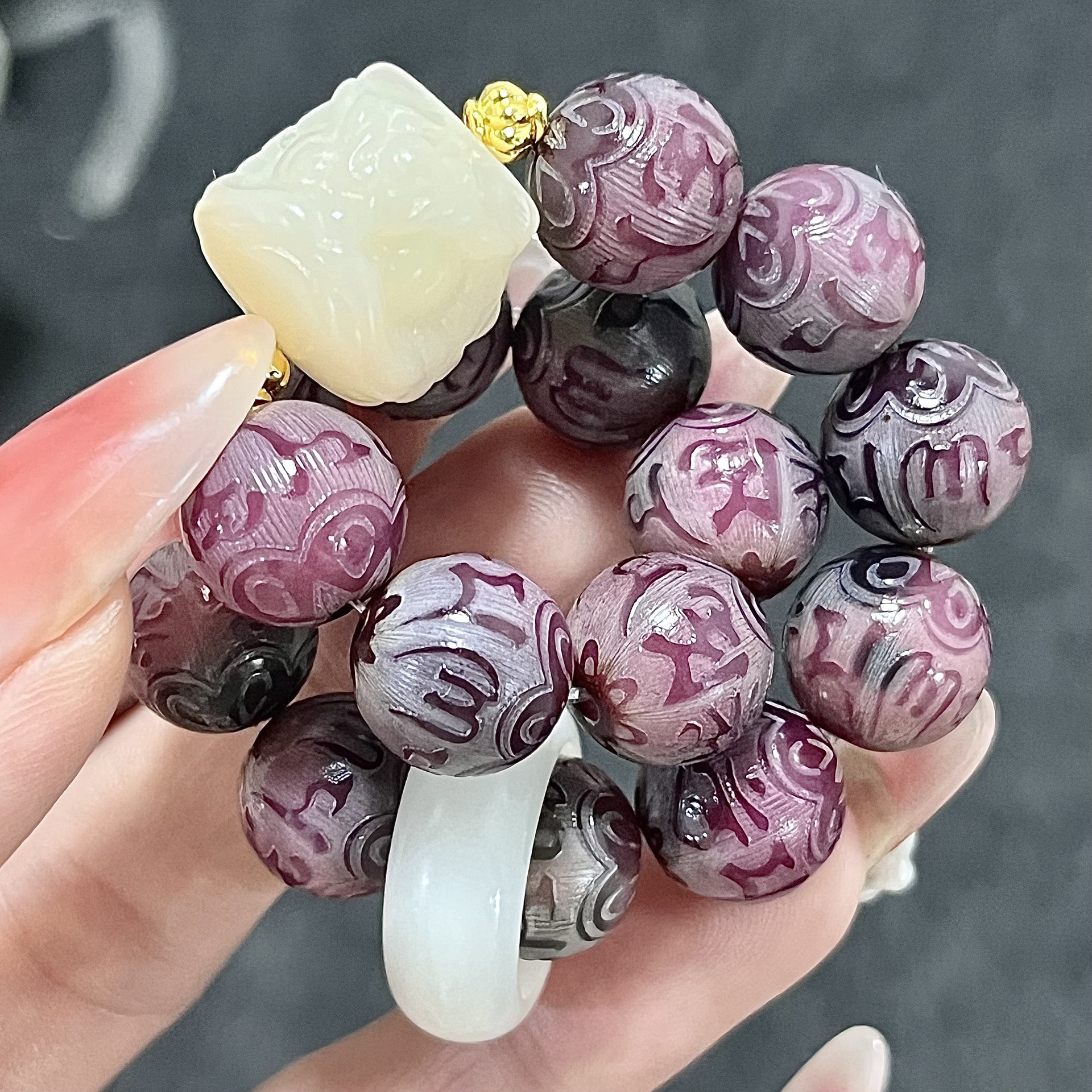 Carved Bodhi Root Women's Bracelet Six Words Proverbs Bodhi Seed Pliable Temperament Amusement Article Bracelet Handheld Rosary Beads Wholesale