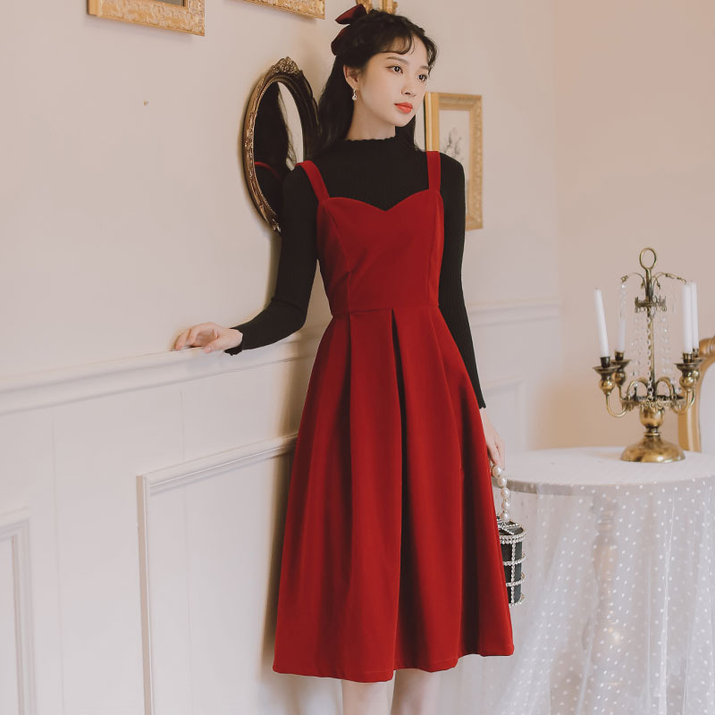 法式丝绒红色背带连衣裙女秋冬季2023新款毛衣配裙子两件套装气质