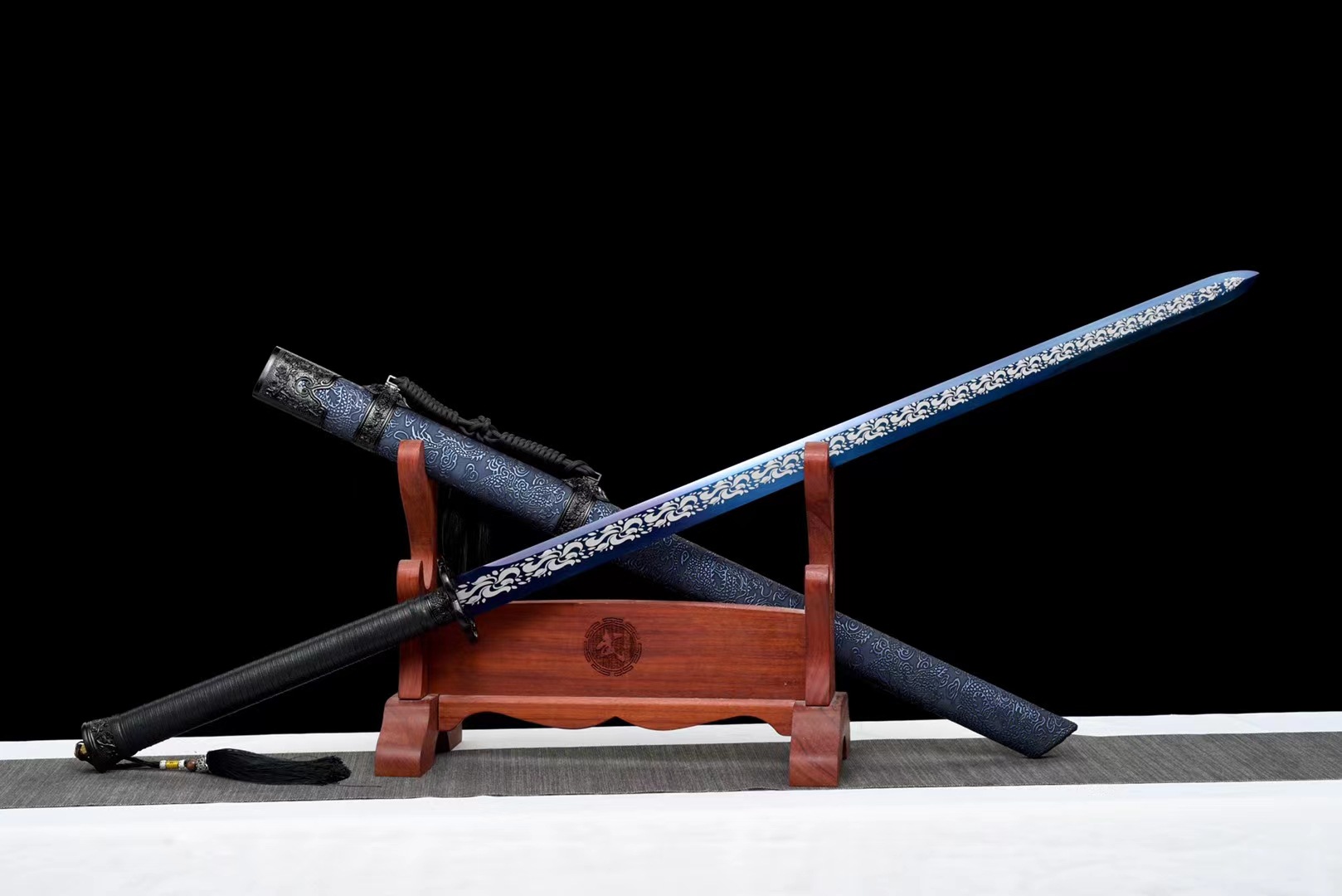 龙泉市刀剑宝剑高锰钢锻打烤蓝刻花长款蓝龙唐横剑冷兵器未开刃