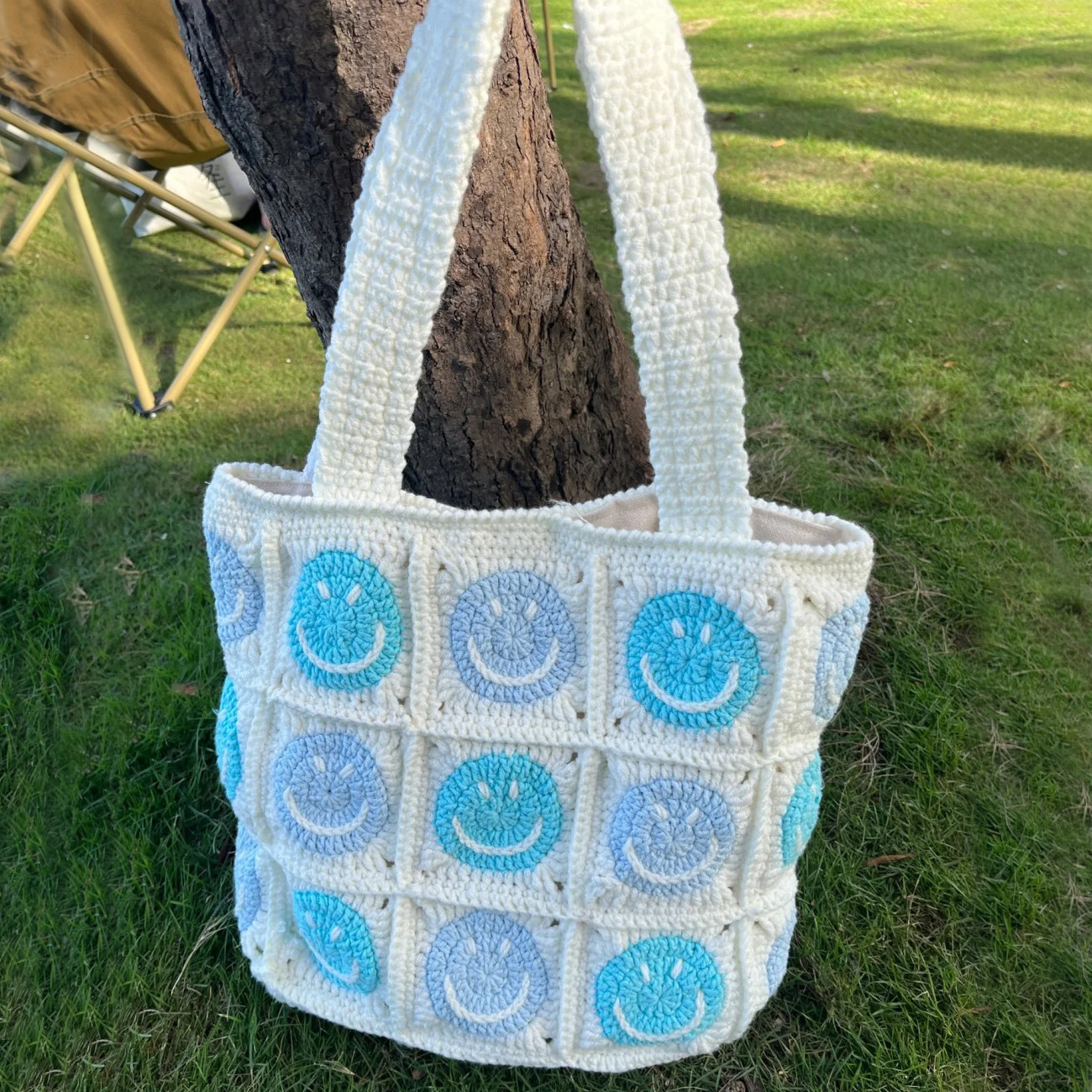 祖母格编织包笑脸图案单肩包可爱毛线拼接手提包手工钩织成品