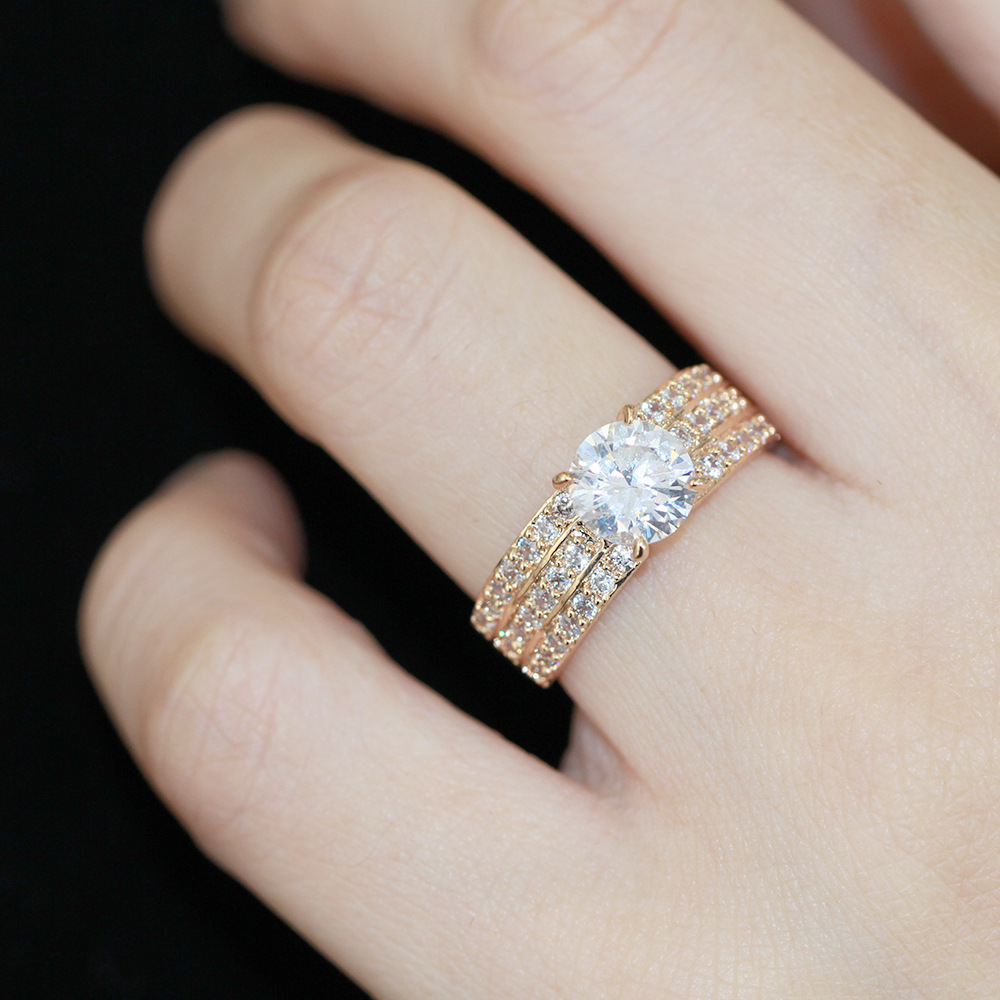 太阳云 经典个性夸张三排钻宽版戒指女款仿真钻戒镀金食指戒婚礼
