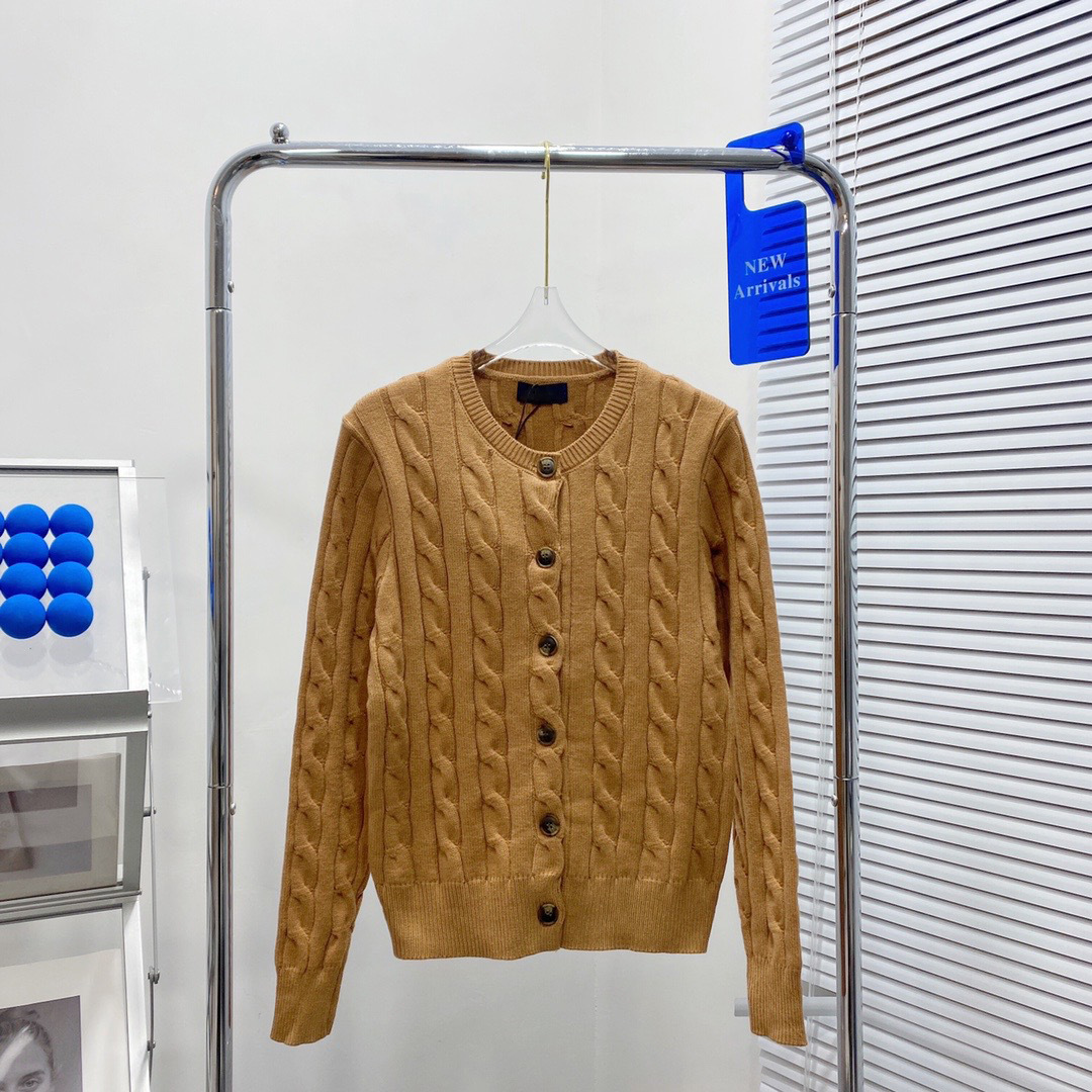 小马刺绣毛衣开衫