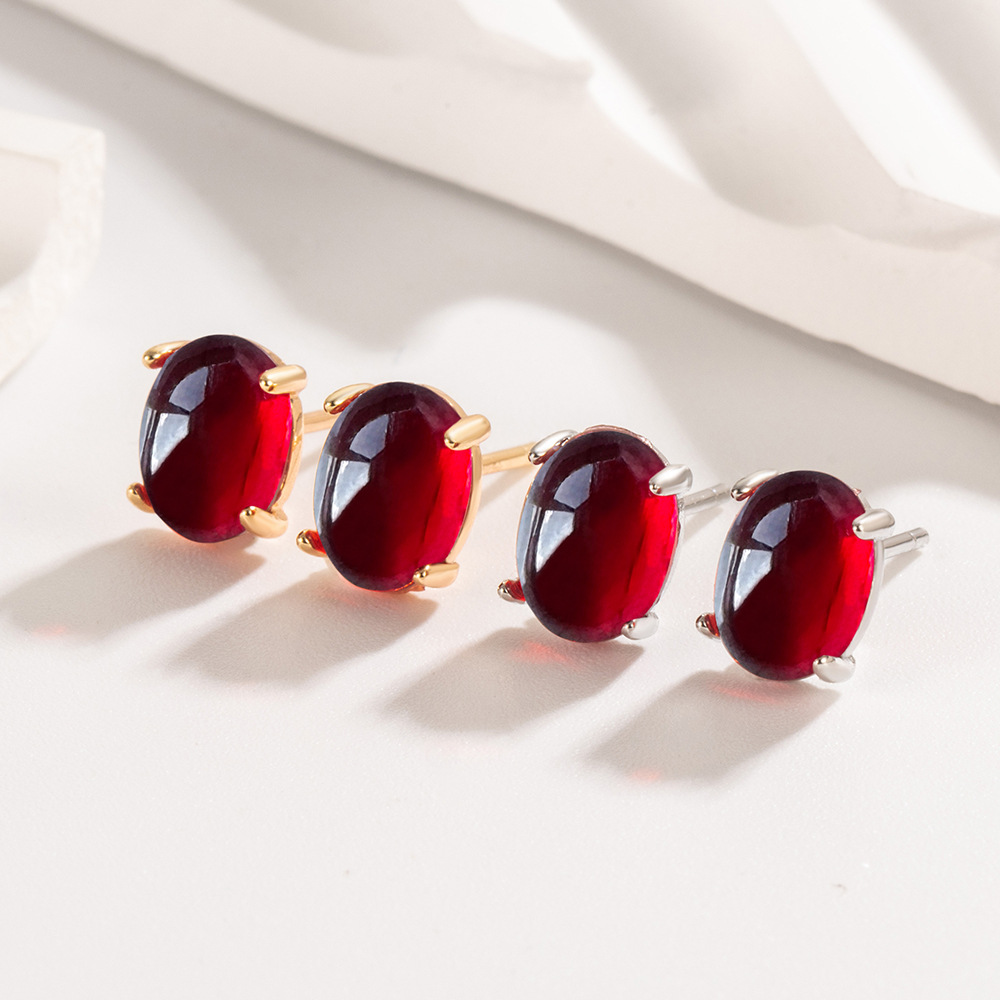 唯华新品红椭圆耳钉女ins小众设计 清冷感简约通勤几何椭圆形耳饰