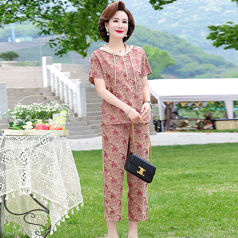 Middle-Aged and Elderly Women's Clothing Fashionable Short Sleeve Two-Piece Set 2024 New Top Middle-Aged Mom Summer Clothes Top Fashion Suit