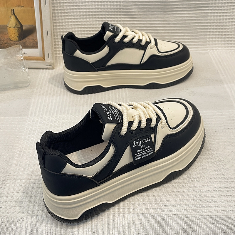 Internet Celebrity White Shoes Women's Spring 2024 New Popular Shoes Women's All-Match Skirt Casual Sports Board Shoes