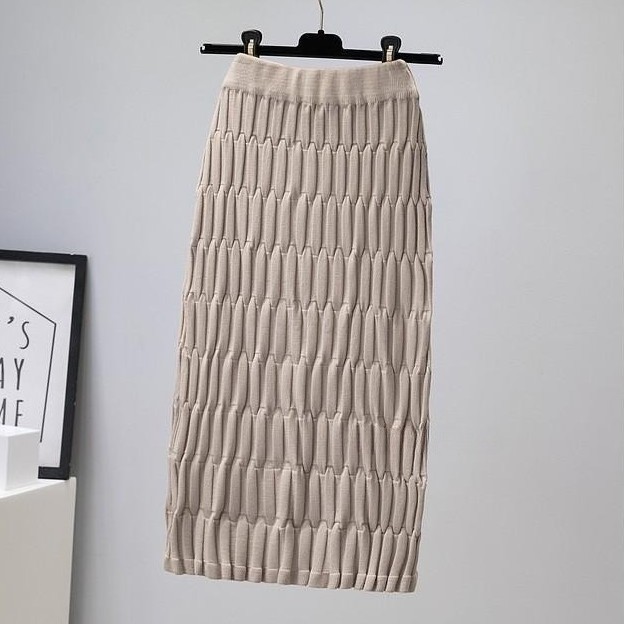 2023 Autumn and Winter New Charming Knitted Female Skirts Solid Color Niche Straight Hip Skirt Design High Waist One Step