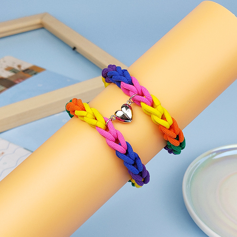2021新款皮筋圈编织情侣手链一对 diy爱心磁铁男女闺蜜手绳批发